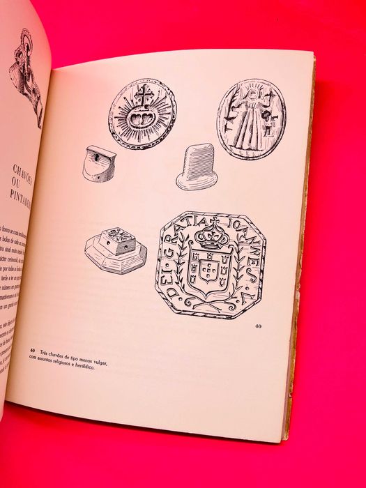 Objectos e Alfaias Decoradas - Fernando Galhano