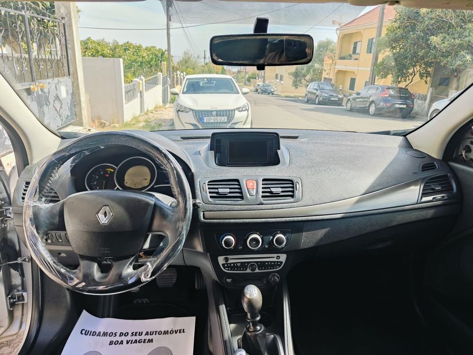 Renault Mégane Carrinha 2010 | Gasóleo | 215.000 km | 3.500€”