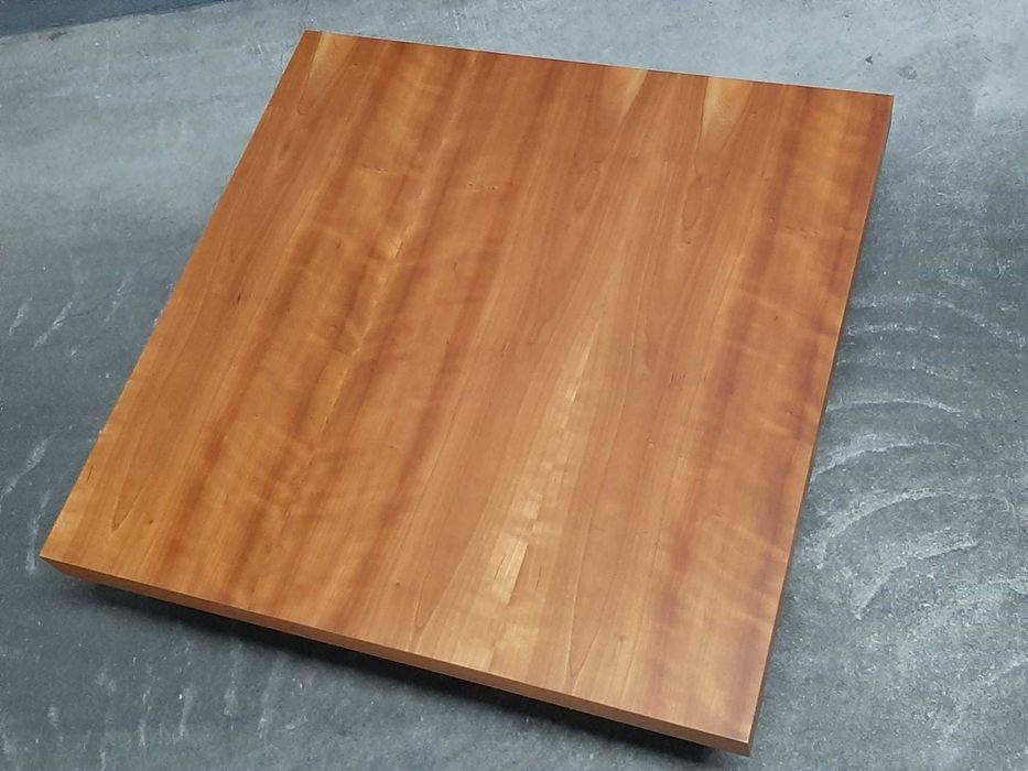 Mesa de apoio com rodas
