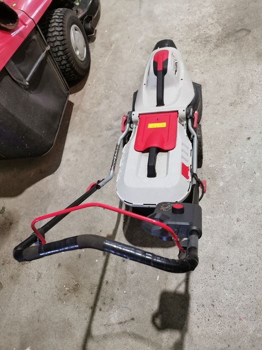 Máquina de cortar relva  STERWINS 1700W