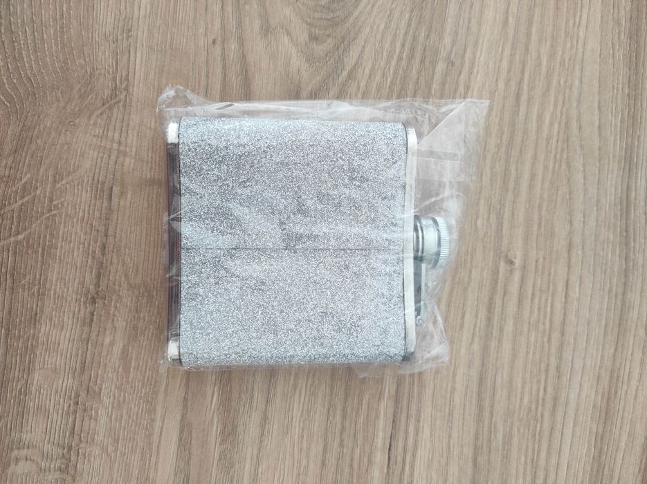 Piersiówka 30 lat prezent srebrna