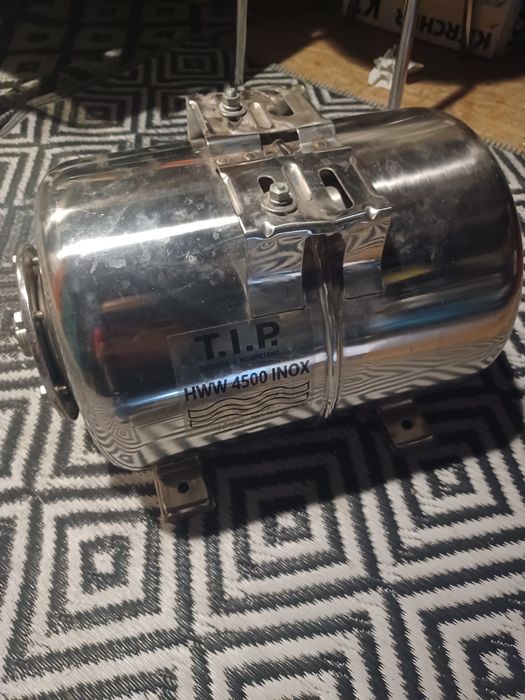 Zbiornik z kwasowki tip komplet  do hydroforu tanio
