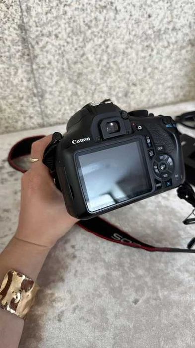 câmara da Canon EOS 1300D