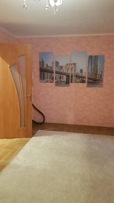 Сдам посуточно 2комн в центре.