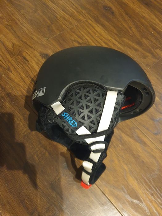 kask narciarski Shred