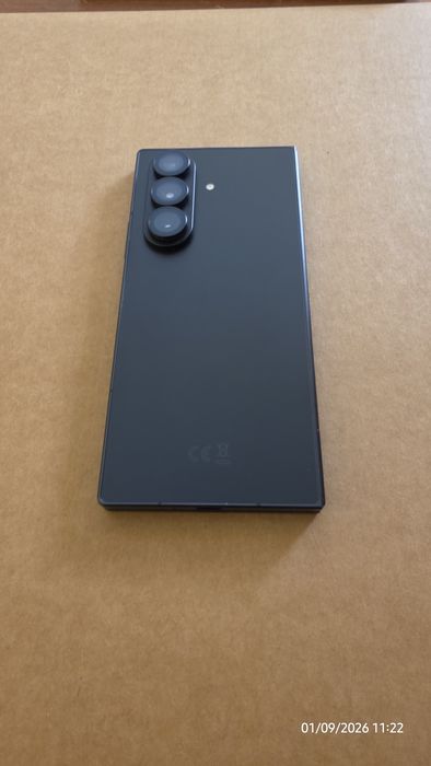 Galaxy Z Fold 7 com 512Gb, com fatura e garantia.
Vai na caixa original. 
Tem fatura e garantia da Samsung