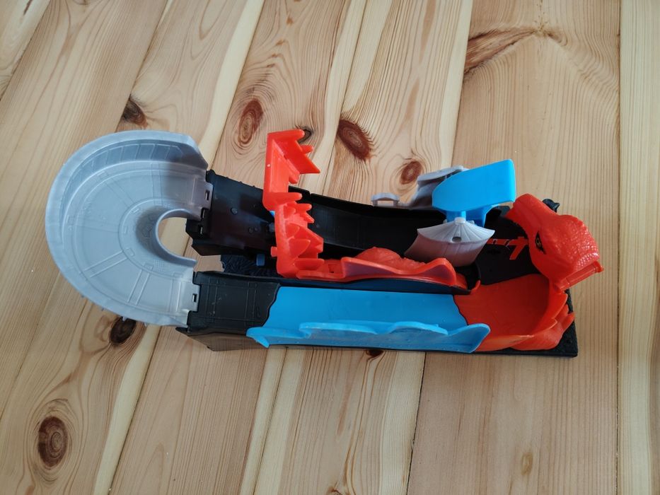 Hot Wheels City Zestaw Rollercoaster Dino Atak