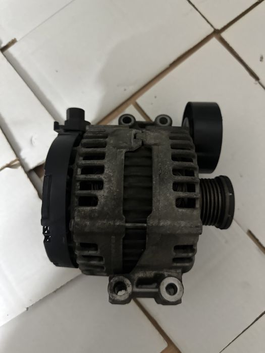 Bmw E88 E87 E81 E82 Alternator