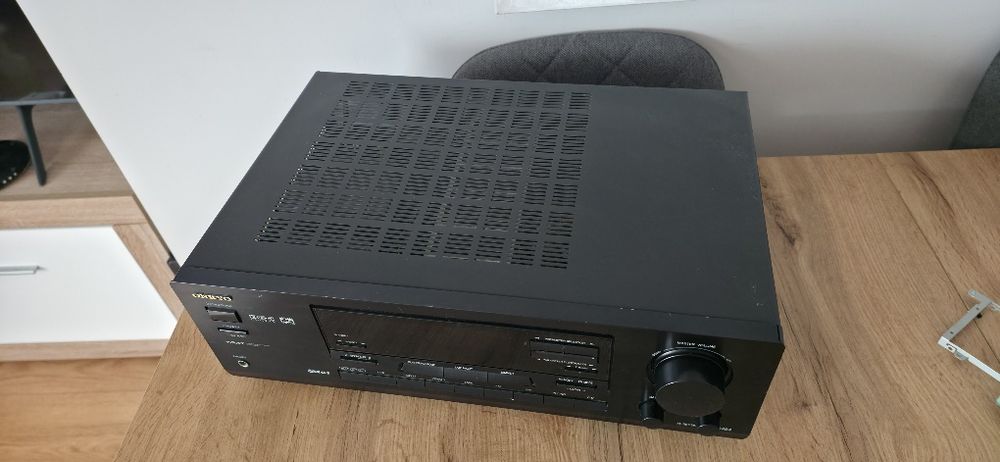 Amplituner Onkyo TX-DS484 5.1