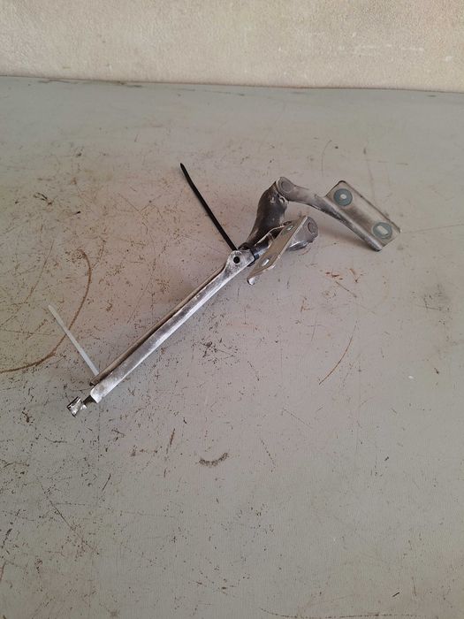 Zawiasy maski Berlingo Partner 08-17r