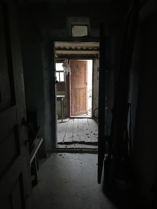 Лубны(Мгарь) дом+24+12 соток, возле речки.