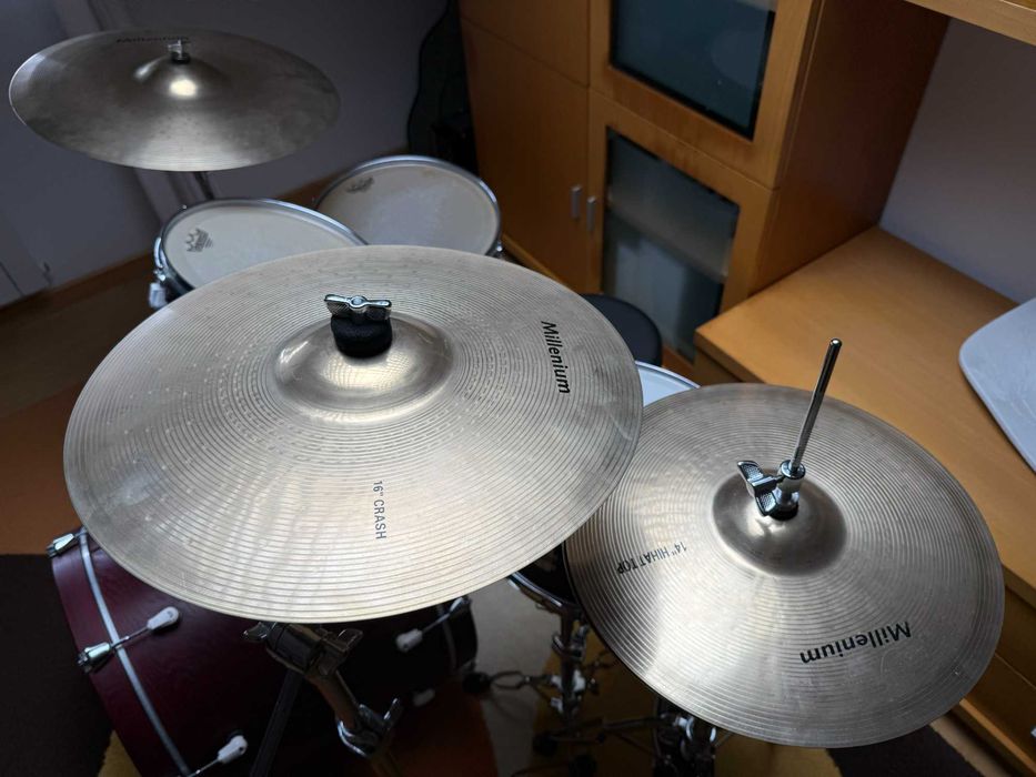 Bateria COMPLETA! Yamaha Stage Custom + Peles profissionais + Pratos