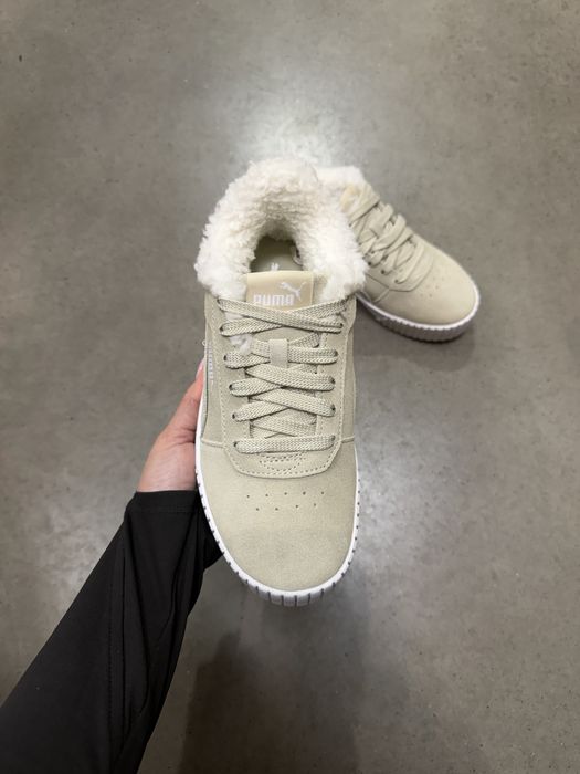 Нові оригінал кеди кросівки Puma Carina 2.0 Teddy Suede роз:36-22.5см