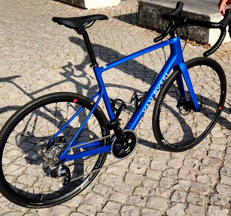 Bicicleta estrada, van rysel, carbono, sram rival 2x12, travão eletronico