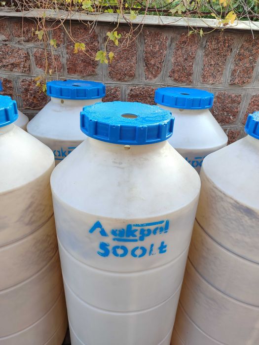 Пластмасові бочки 500л