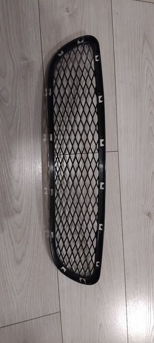 Решітка  бампера BMW E90 рестайлінг