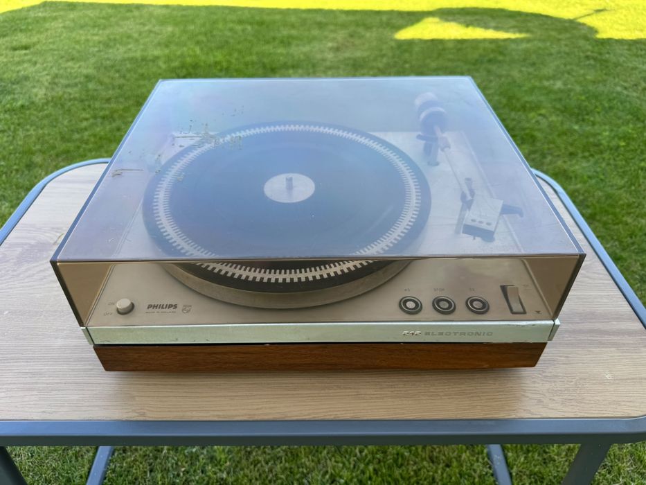 Gramofon Philips 212 Electronic