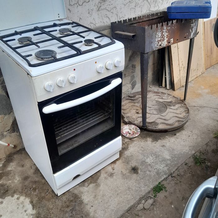 Продаеться газова плита б/у