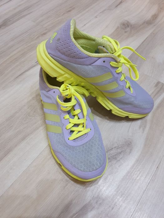 Buty adidas damskie do biegania r. 38 2/3