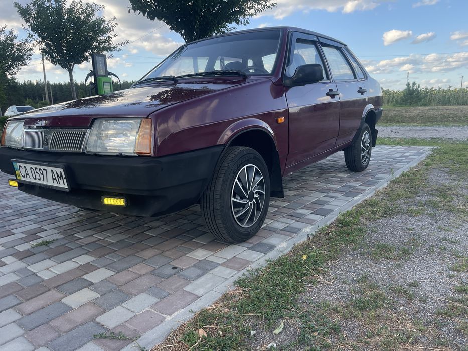 Автомобіль ВАЗ 21099