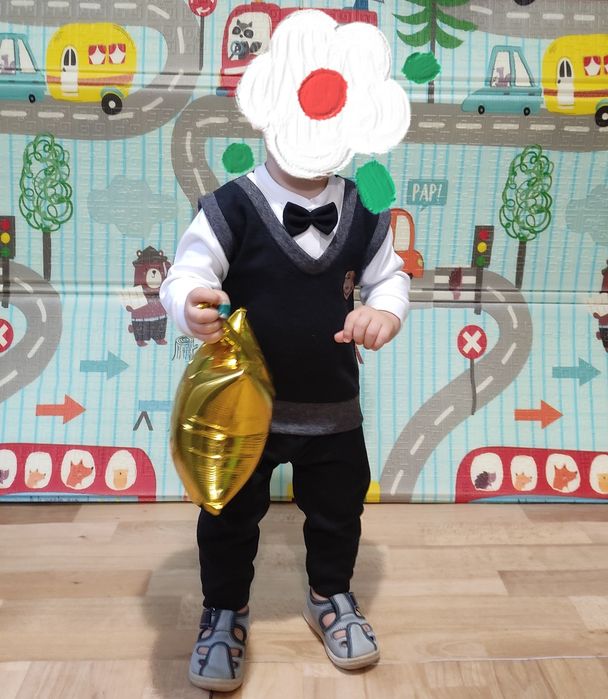 Продам костюмчик на мальчика на 9-12 месяцев