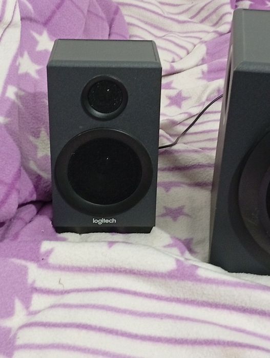 Subwoofer com Colunas Logitech com bom som elevado