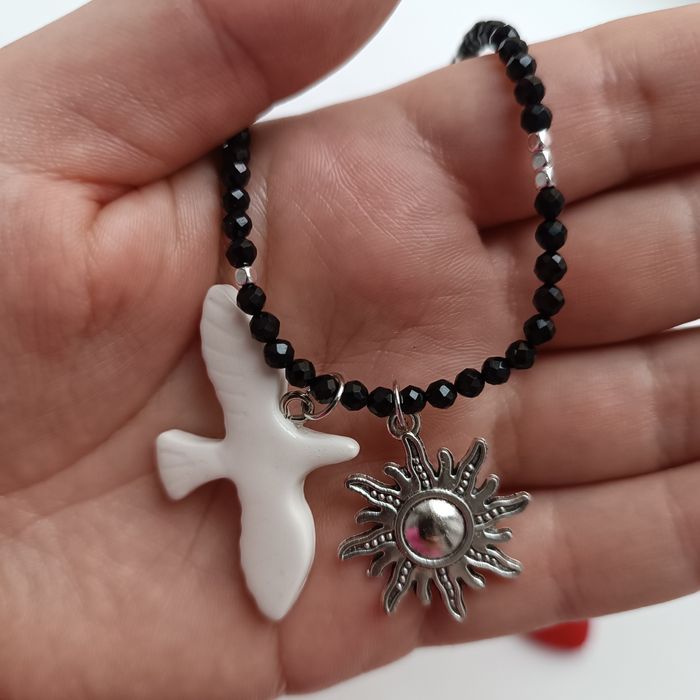 Чокер з пташкою натуральні намистини /горлиця