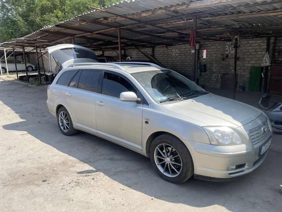 Продам Тойоту Авенсіс