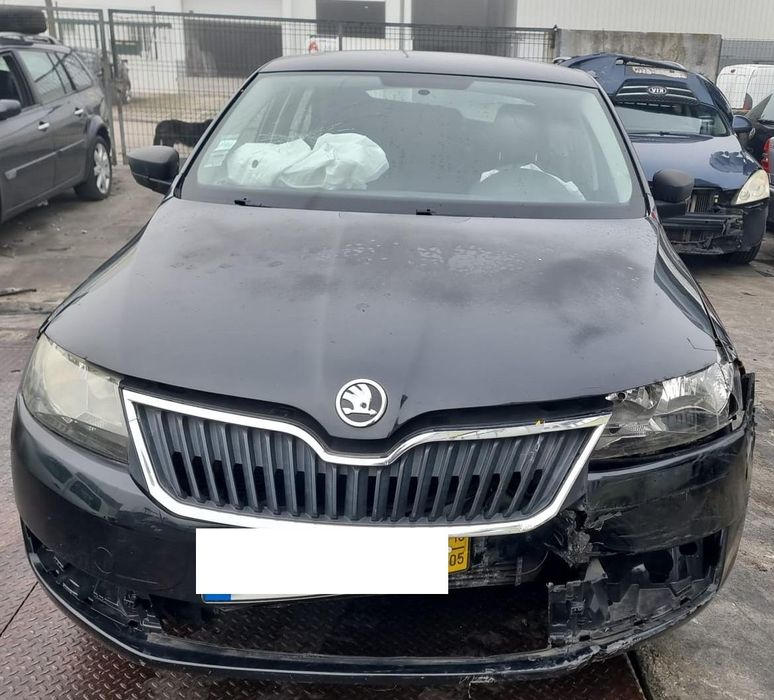 Skoda Rapid (Nh3) 1.6 Tdi De 2015 Disponível Para Peças