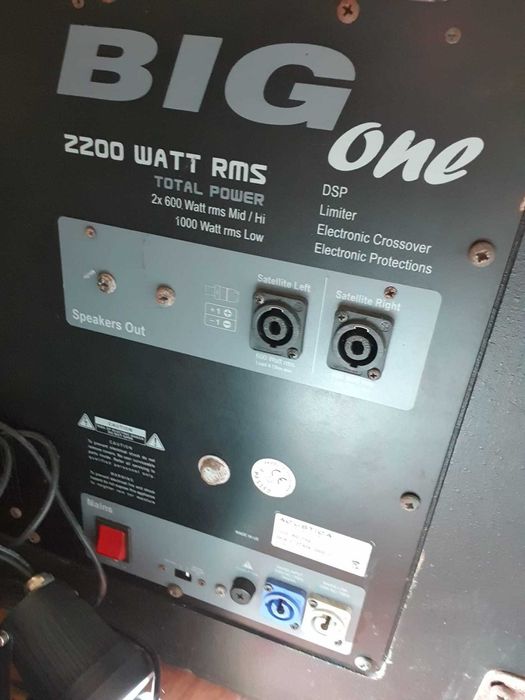 Sistema de Som (2 Colunas 600W + Sub 2200W)