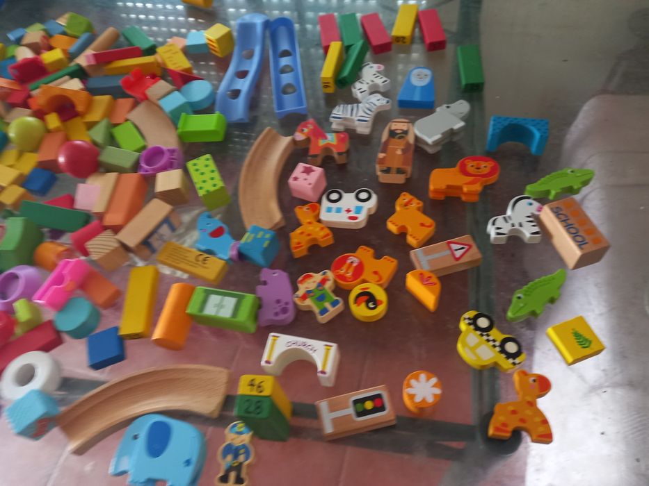 Conjunto de Figuras Geométricas em Madeira