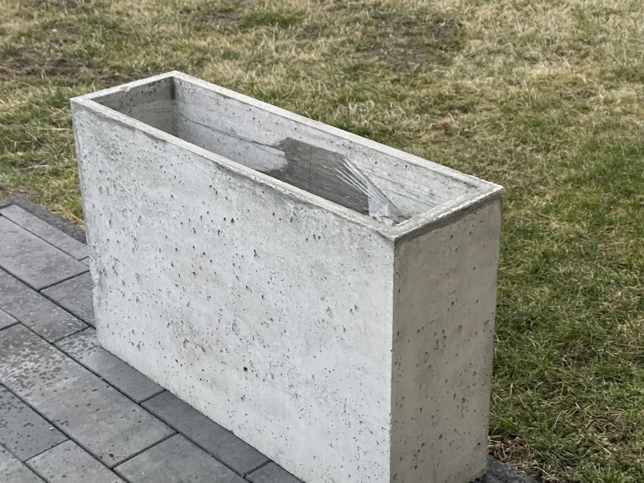 Donica betonowa z betonu architektonicznego