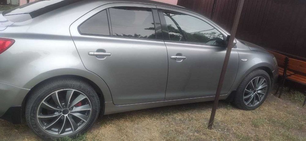 Suzuki Kizashi 2011