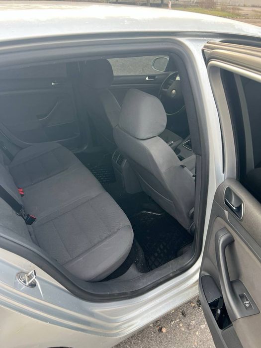 Volkswagen Golf V 1.9 tdi