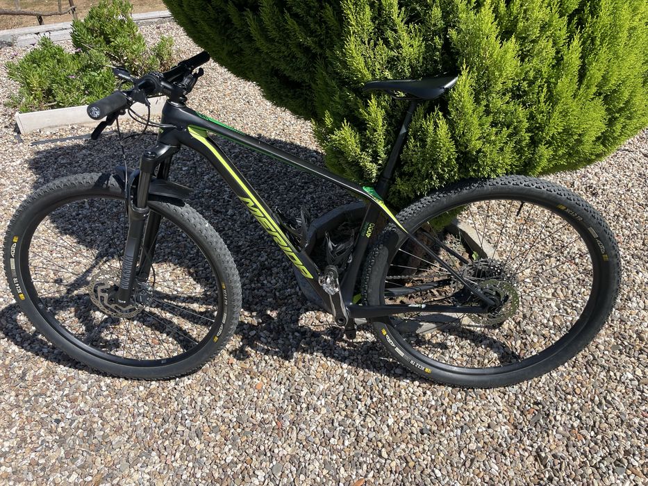 Bicicleta BTT Merida Big Nine roda 29 em Corbono.