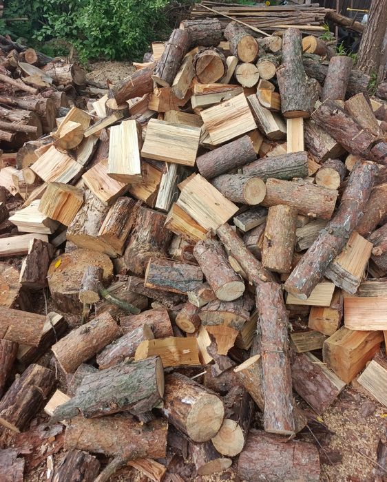 Drewno opałowe oraz kominkowe