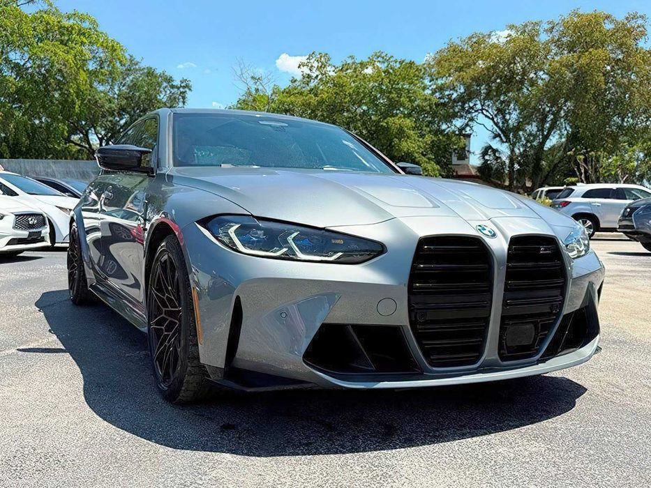 BMW M3 Competition      2022
