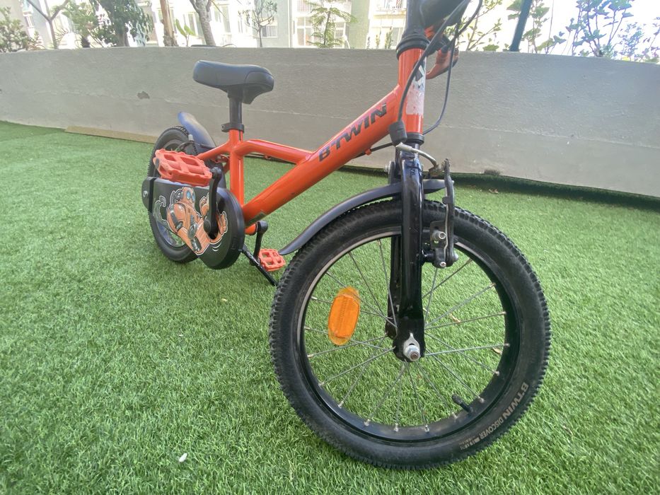 Bicicleta criança BTWIN robô decatlhon 16 x 1.60 de 4 a 6 anos64286569103618122