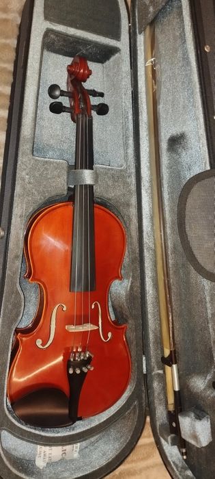 Yamaha V5 4/4: Completo + Cordas Novas + Suporte
