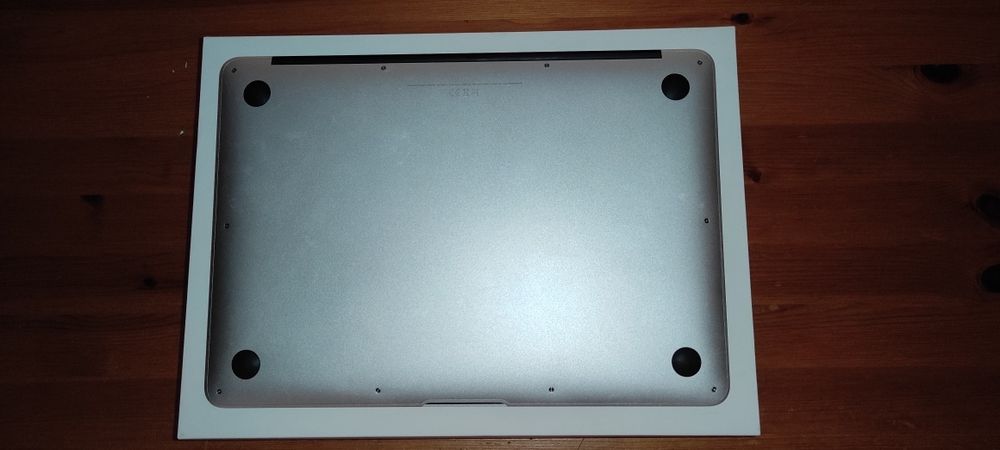 Apple MacBook Air i5 13" / 8GB / 128GB / JAK NOWY / 52 cykle ładowania