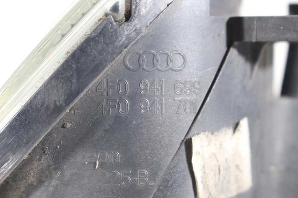 Farol nevoeiro frente direito AUDI A6 (4F2, C6)