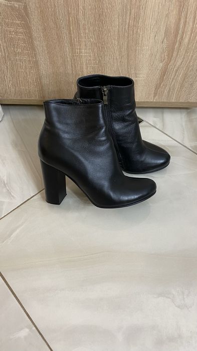 Продам ботильйони 36 розмір