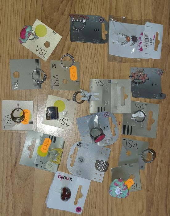 Biżuteria kolczyki piersionski bransoletki łańcuszki