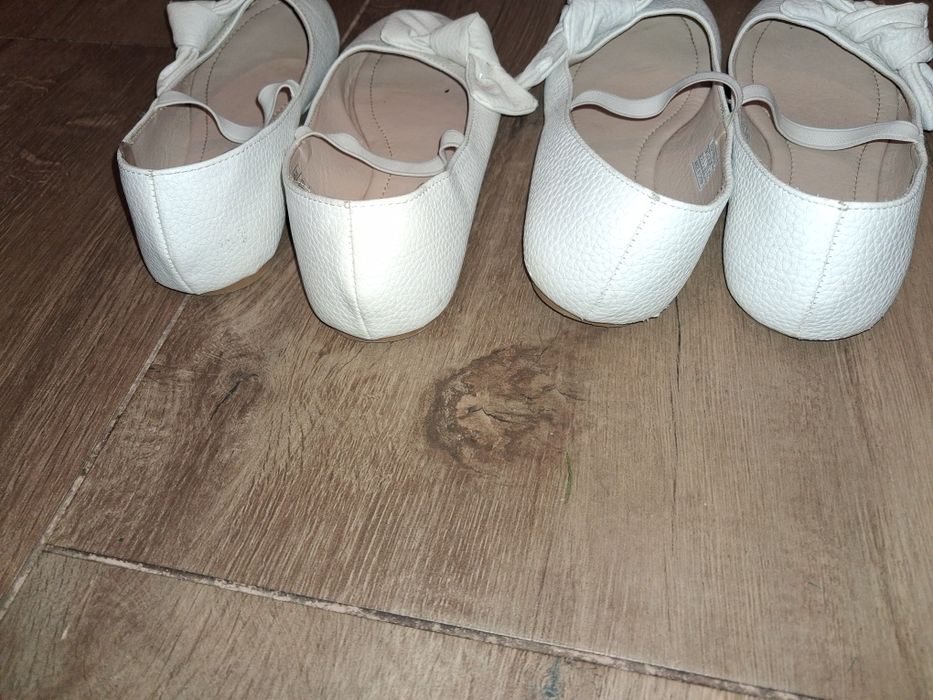 Baleriny biale Reserved dla blizniaczek