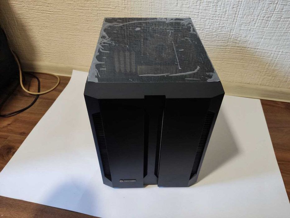 Корпус Chieftronic M1