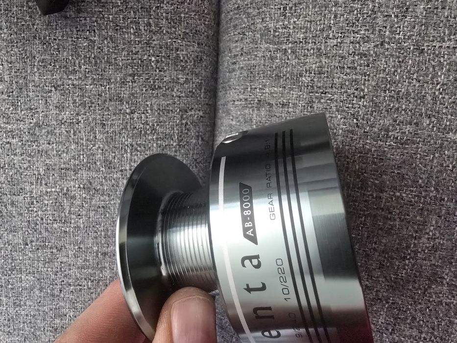 3 nowe kołowrotki karpiowe Okuma Aventa AB8000