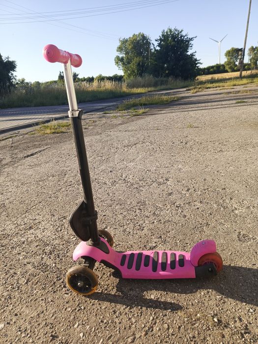 Różowy jeździk, Milly Mally, Scooter Little Star, hulajnoga 3-kołowa,