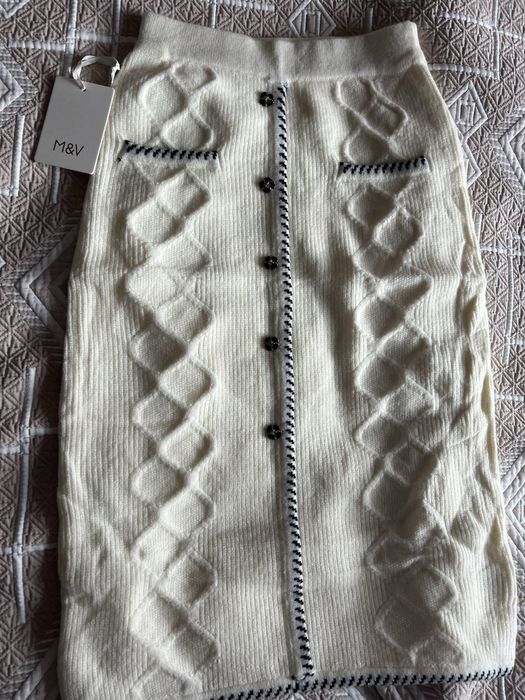 Продаю спідницю нову