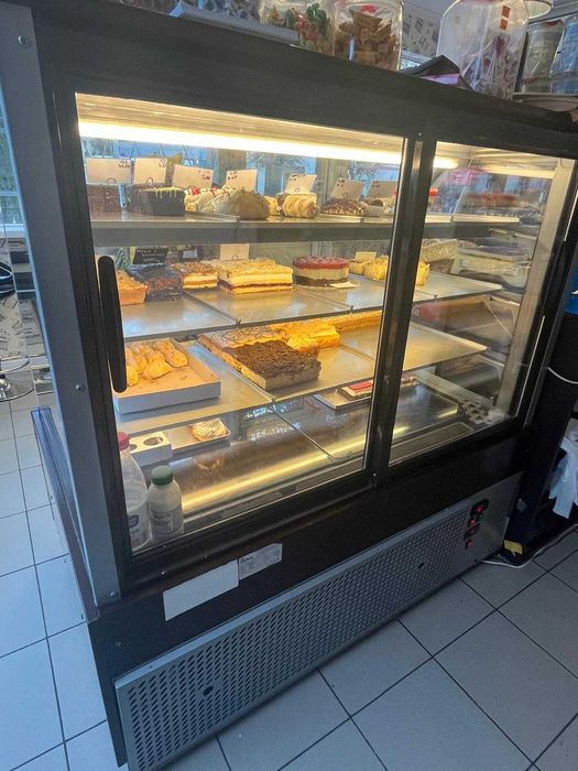 witryna cukiernicza ,przedsprzedaż