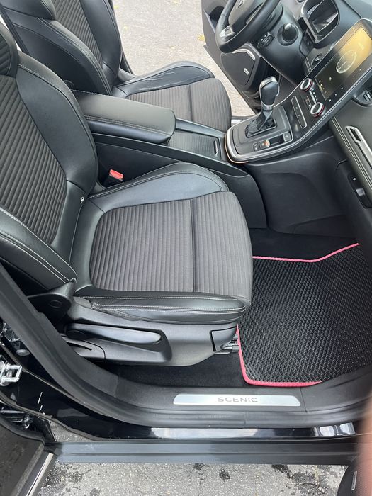 Renault Scenic 7 місць